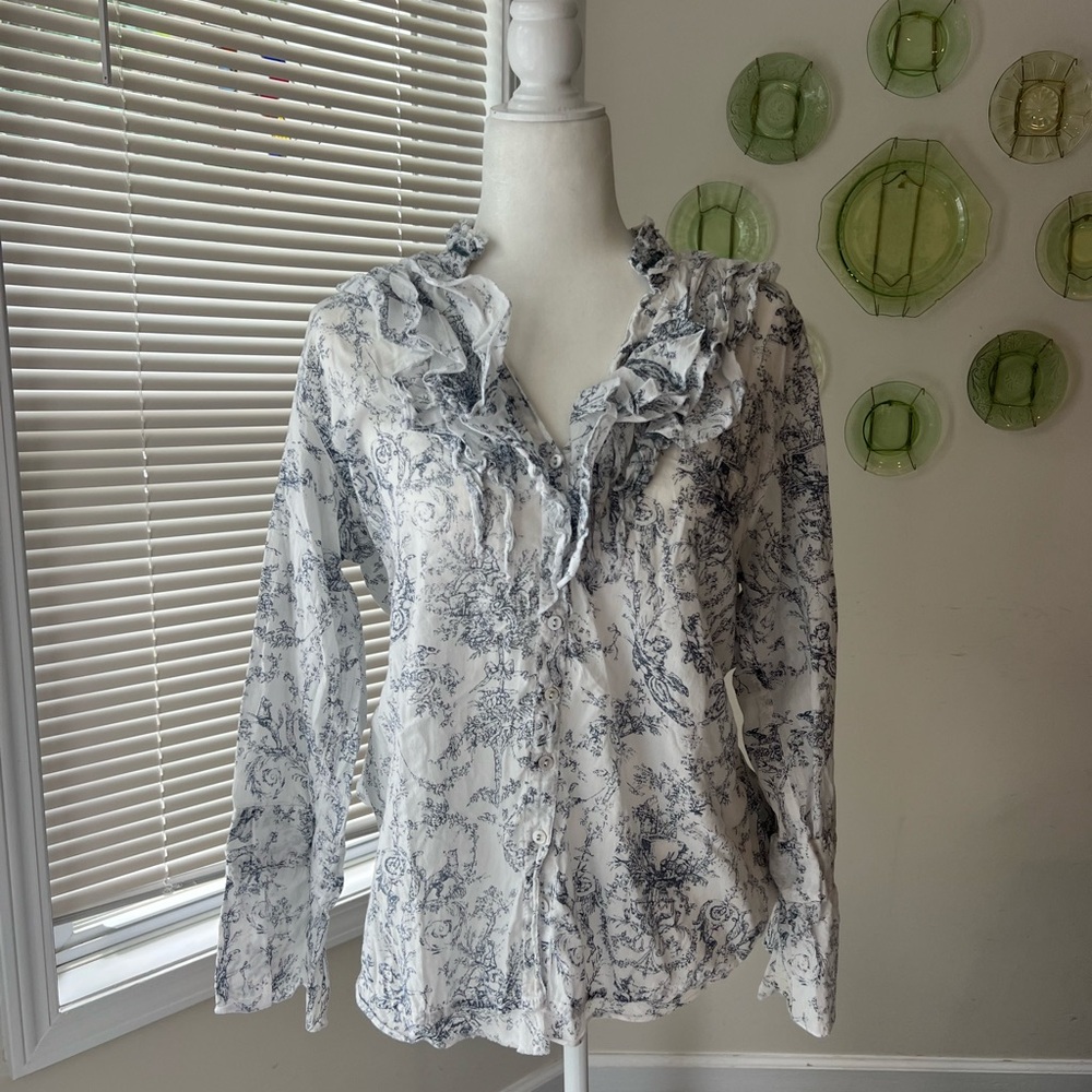 CINO: Blue and White Ruffled Notched Collar Blouse